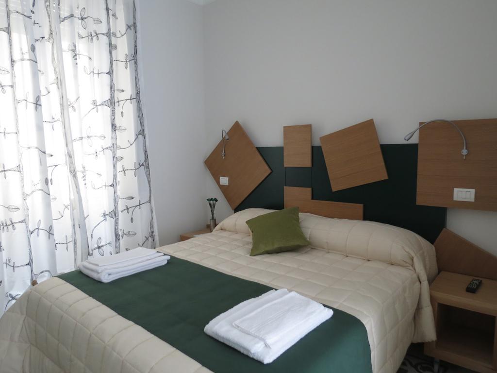 Adriano Augusto Bed & Breakfast Rome Room photo