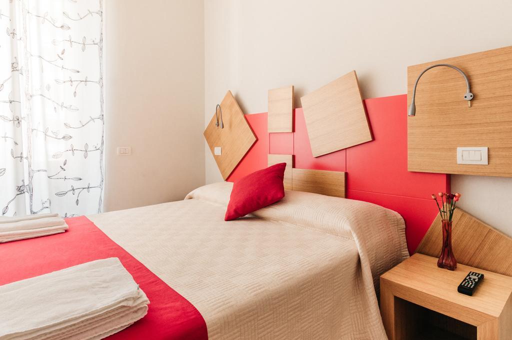 Adriano Augusto Bed & Breakfast Rome Room photo